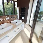 Apartment White Pearl 4 05 *