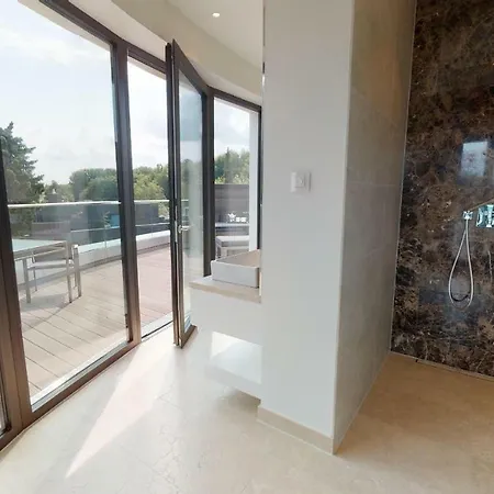 White Pearl 4 05 * Timmendorfer Strand